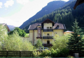 Hotels in Vals